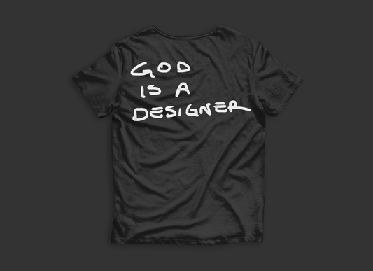 "A DESIGNER GOD IS" - Playera Negra de Manga Corta